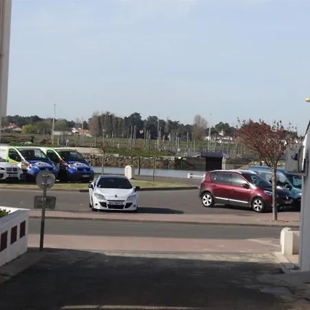 House Agreable Maisonnette/studio, Idealement Placee, Proche Plan D'eau Et Commerces Dom wakacyjny *